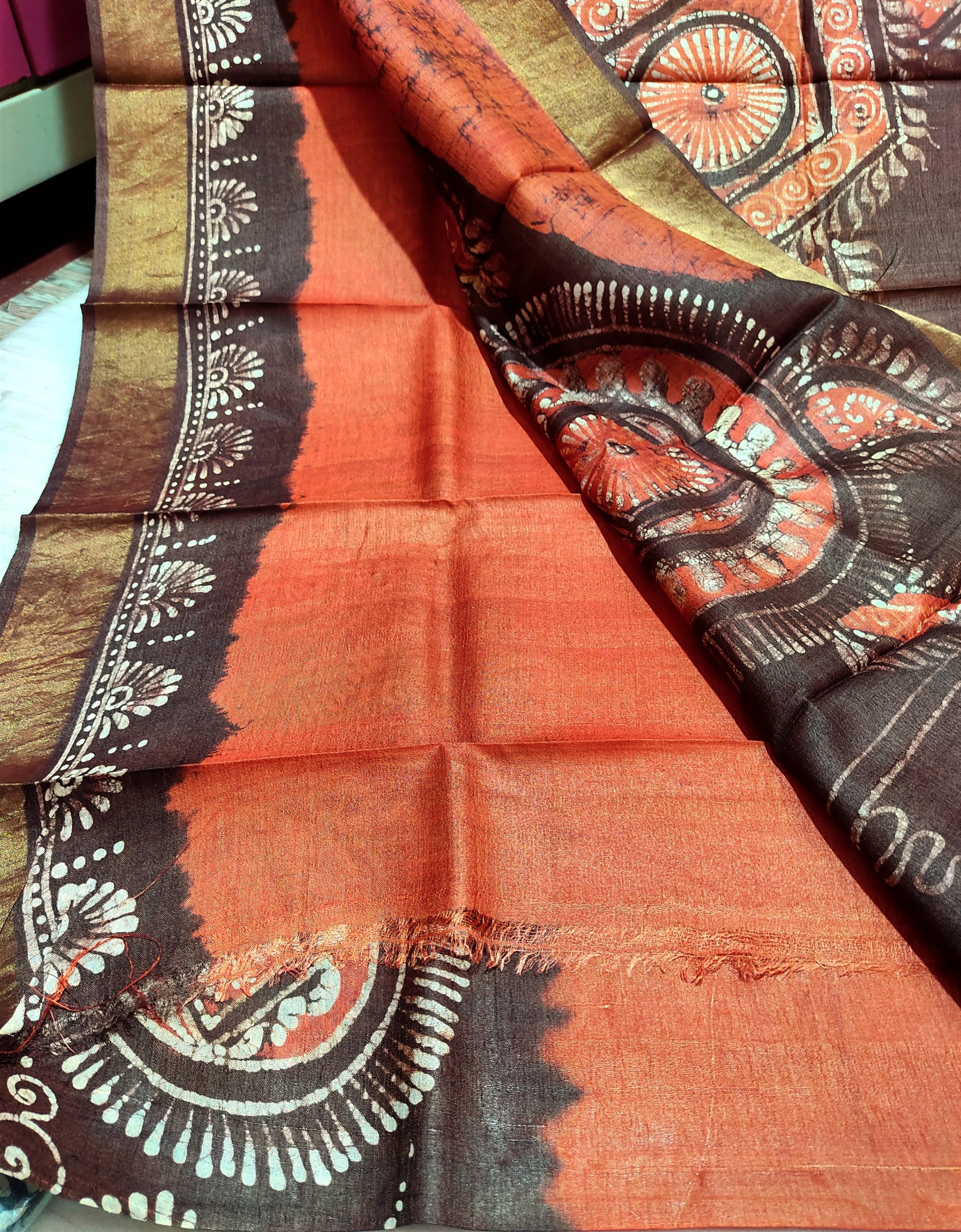 Dyed : Plain weave, weighing not more than 100 g/m2: Sarees : Of Handloom  GST for HSN 52083121